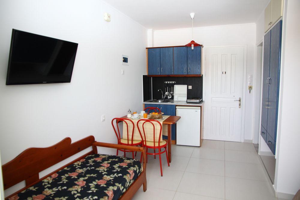 Bellos Hotel Apartments Hersonissos  Exteriör bild