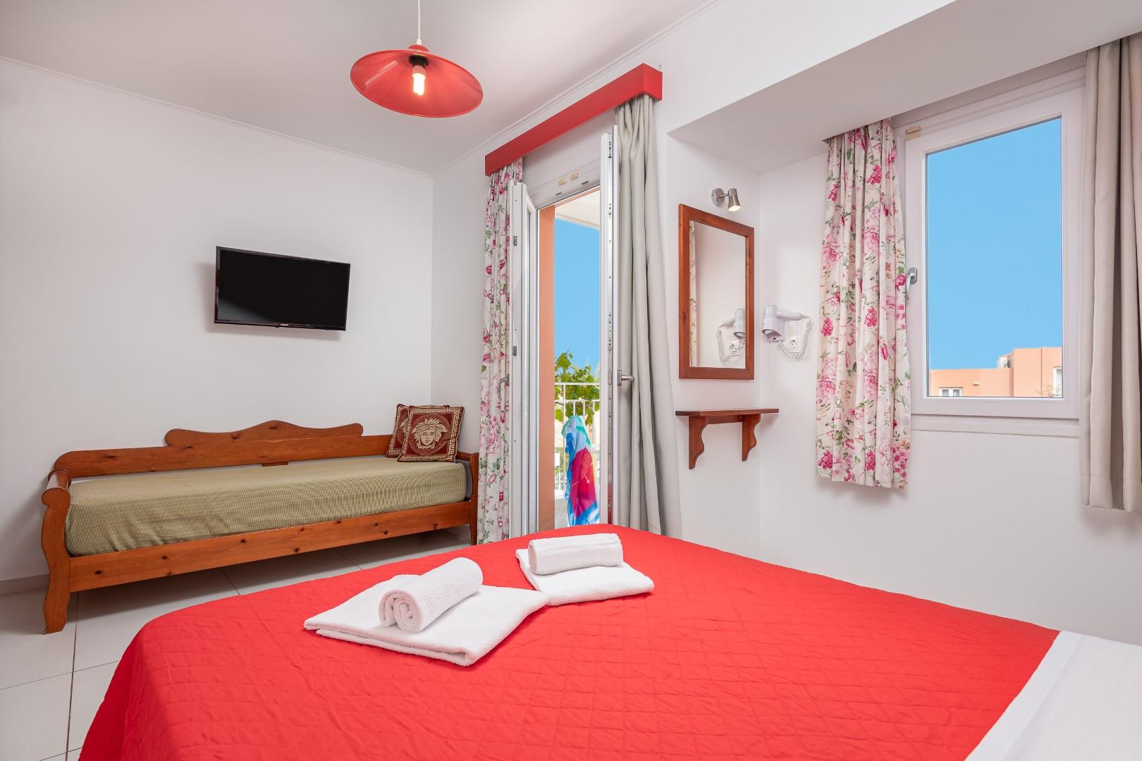 Bellos Hotel Apartments Hersonissos  Exteriör bild