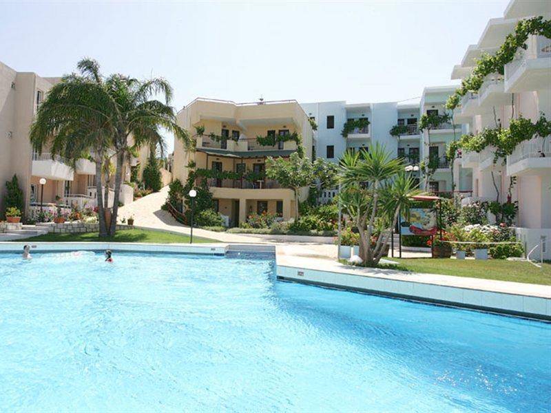Bellos Hotel Apartments Hersonissos  Exteriör bild