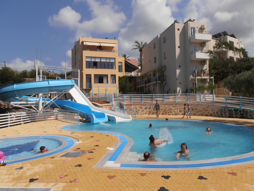 Bellos Hotel Apartments Hersonissos  Exteriör bild