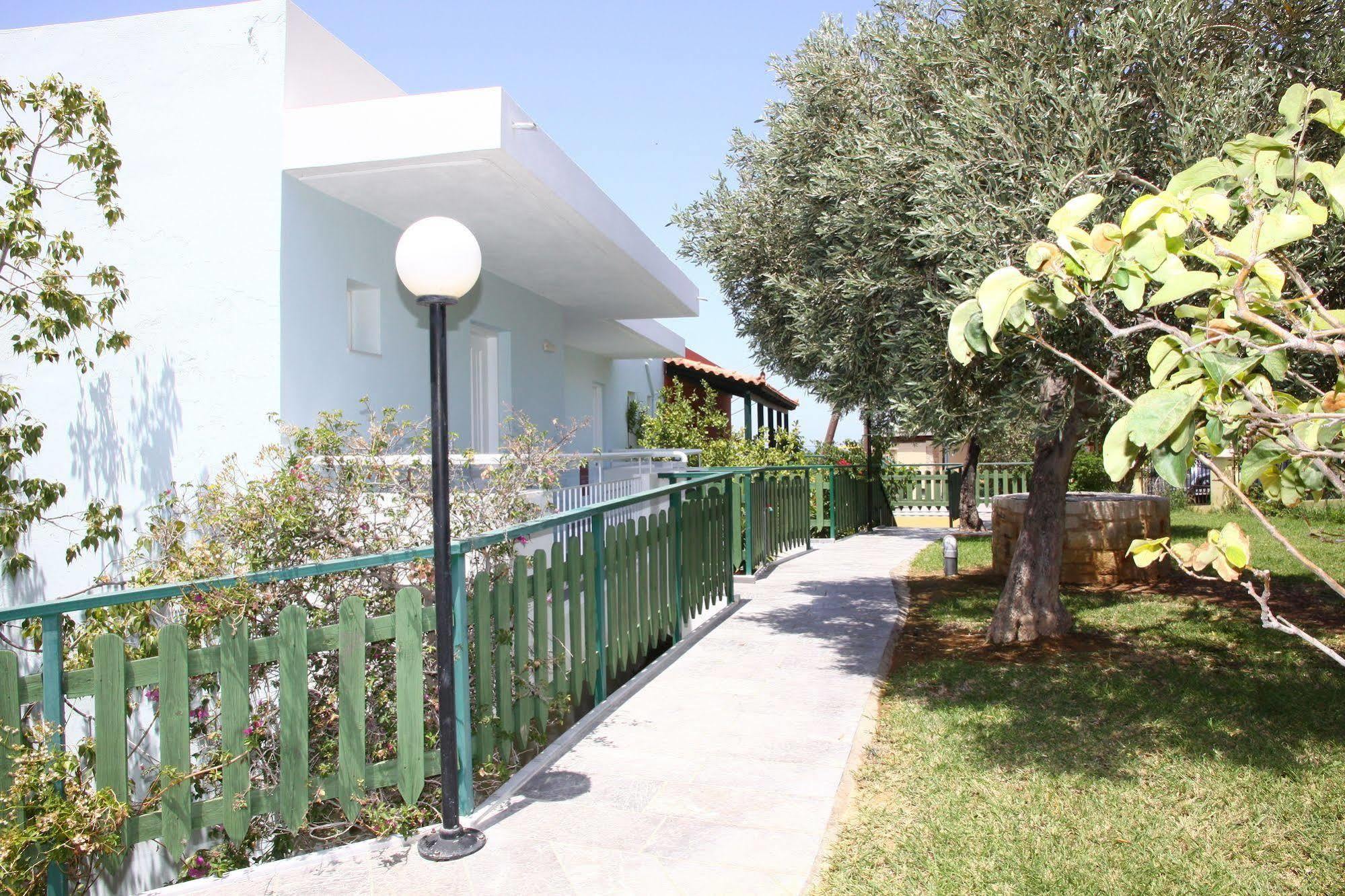 Bellos Hotel Apartments Hersonissos  Exteriör bild